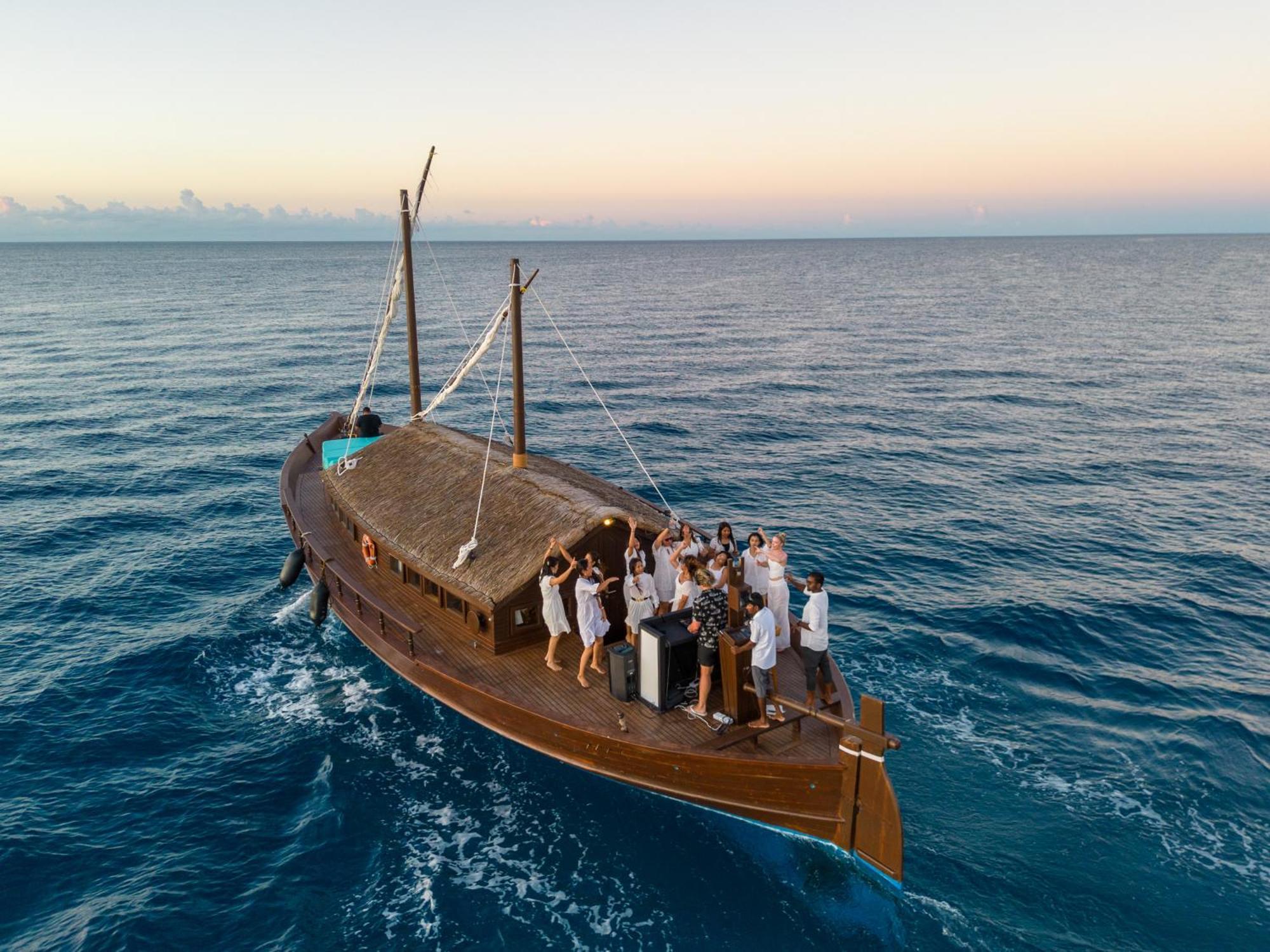 Hotel Fushifaru Maldives With 50 Percent Off On Sea Plane Roundtrip 04 Nights & Above Esterno foto